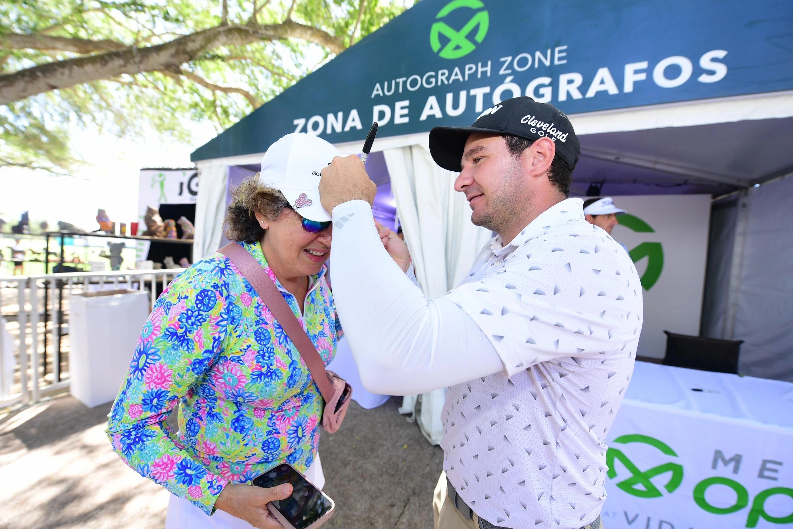 Autograph zone fan experience